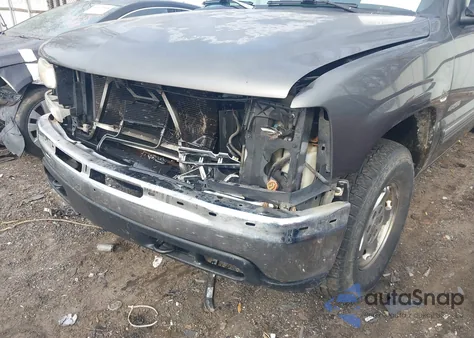 2000 Chevrolet Silverado 1500 Ls z USA, uszkodzony, nr VIN 1GCEK19T0YE206842